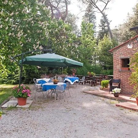Appartamento Montecchio Sleeps 6 With Pool